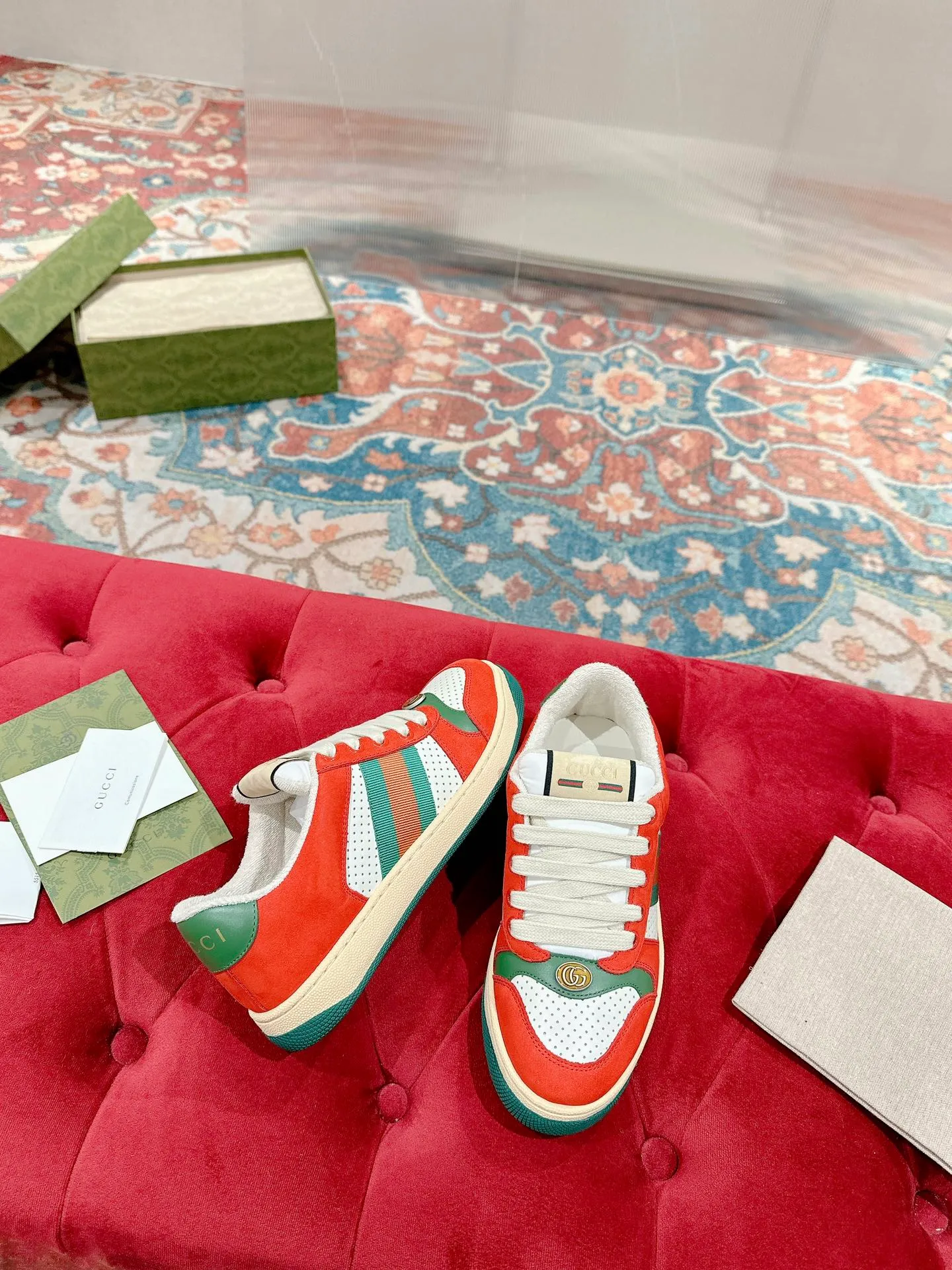 👟👟Ex-factory price 560👟👟 Men ➕10 Gucci————Purchase version GG series distressed dirty shoes-hot style is coming! 9 times out of 10 sales, you will definitely get the money. Ready stock! Spot goods! Spot goods! New colors added - the ultimate version on the market! Purchase the original version and develop it... fabric, material, outsole, and details can be compared at will! Open-mold Swarovski one-to-one replica rhinestone chain...Metal cherry pendant...Metal double G crystal cylindrical mark...Gucci original customized narrow webbing...Super flash series - flash diamond chain. The cherry decoration is detachable and can be changed into two to match with each other to show your personality. Exclusive color-brushed cowhide fabric. Hand-made distressed is very textured and has a sense of luxury! The details of the workmanship can be seen in the drawings, and no line is missed. The original terry cloth is delicate, soft and more comfortable and breathable. The privately stamped two-color original TPU outsole (lower layer is wider and the upper layer is narrower). Matching packaging⭐️ Size: Female 35-40 Male 39-44 (Female 41 Male 45 customized)